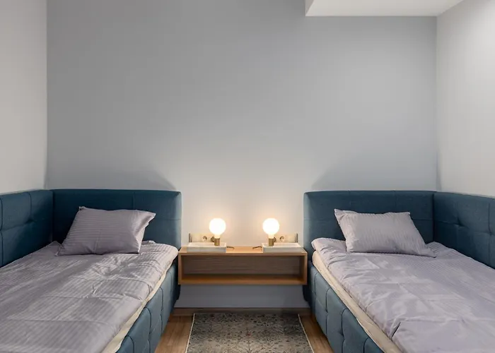 Apartment Lab1 House *